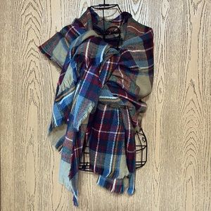 [look] Oversized Blanket Scarf